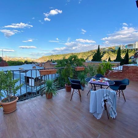 Hotel "Tbilisi Tales" In The Heart Of The Old City Buitenkant foto