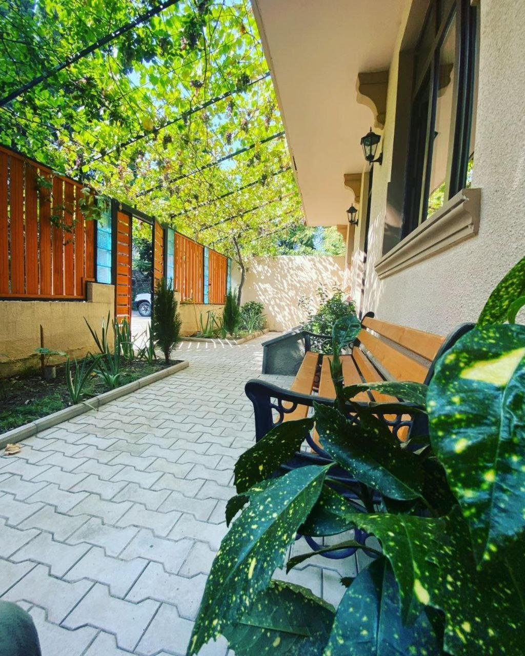 Hotel "Tbilisi Tales" In The Heart Of The Old City Buitenkant foto