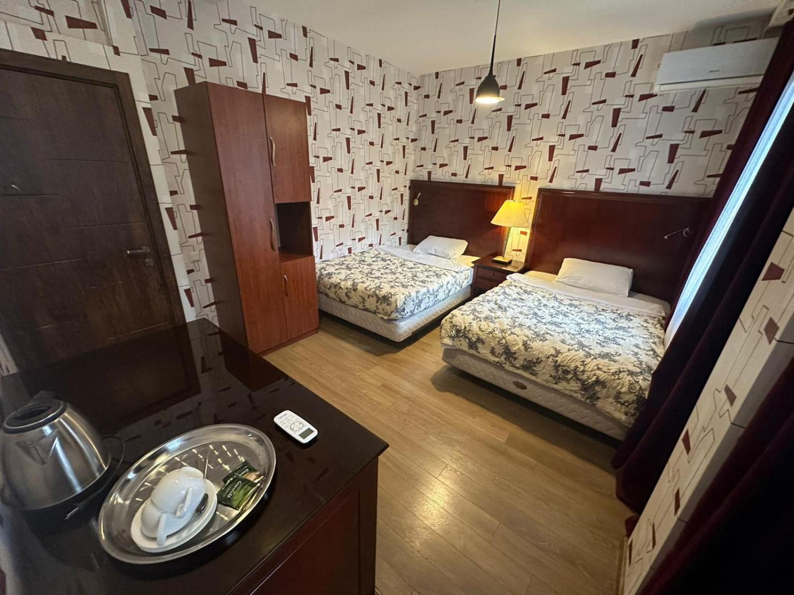 Hotel "Tbilisi Tales" In The Heart Of The Old City Buitenkant foto